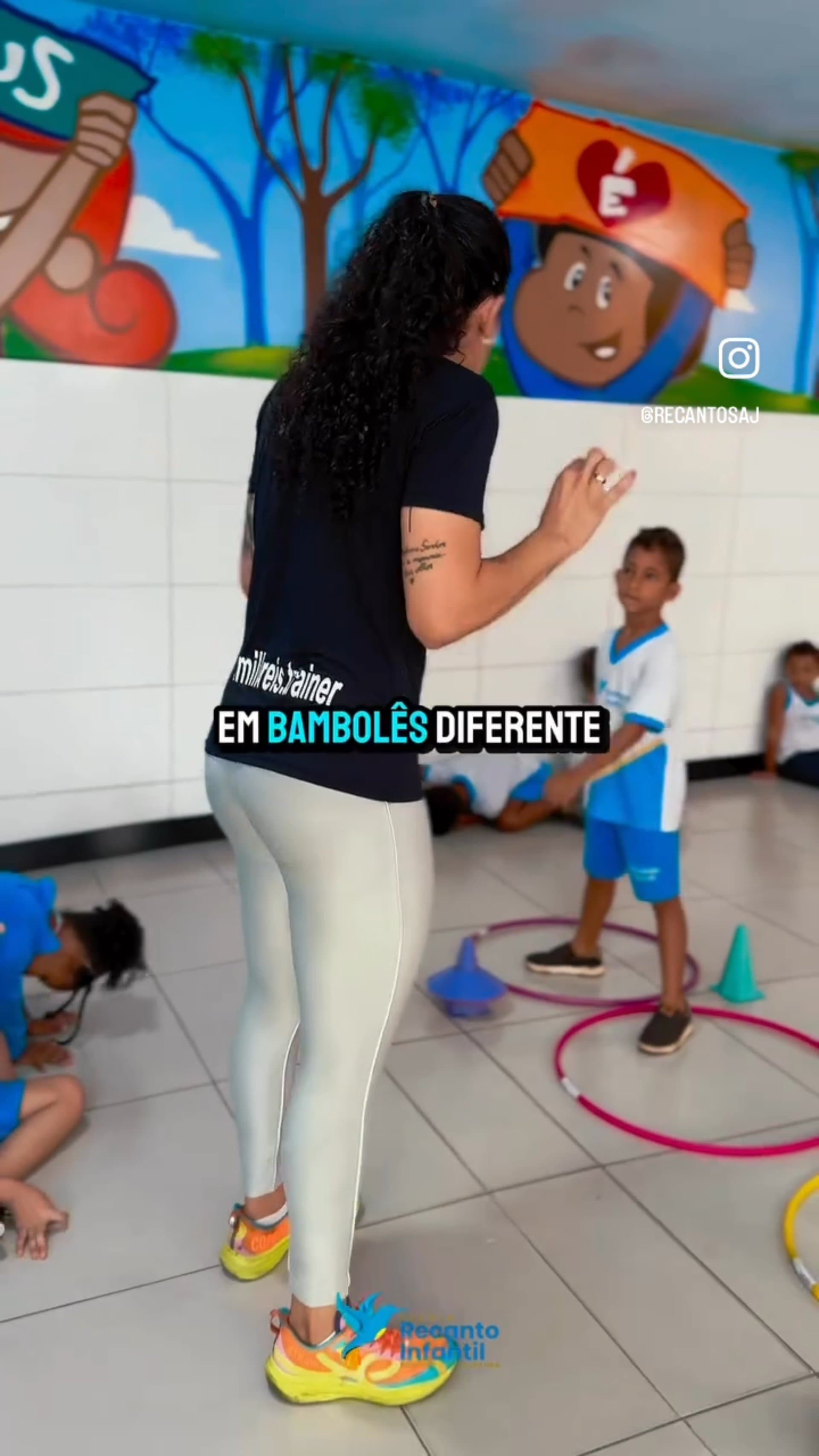 Aula de Cross Infantil na Escola Recanto Infantil