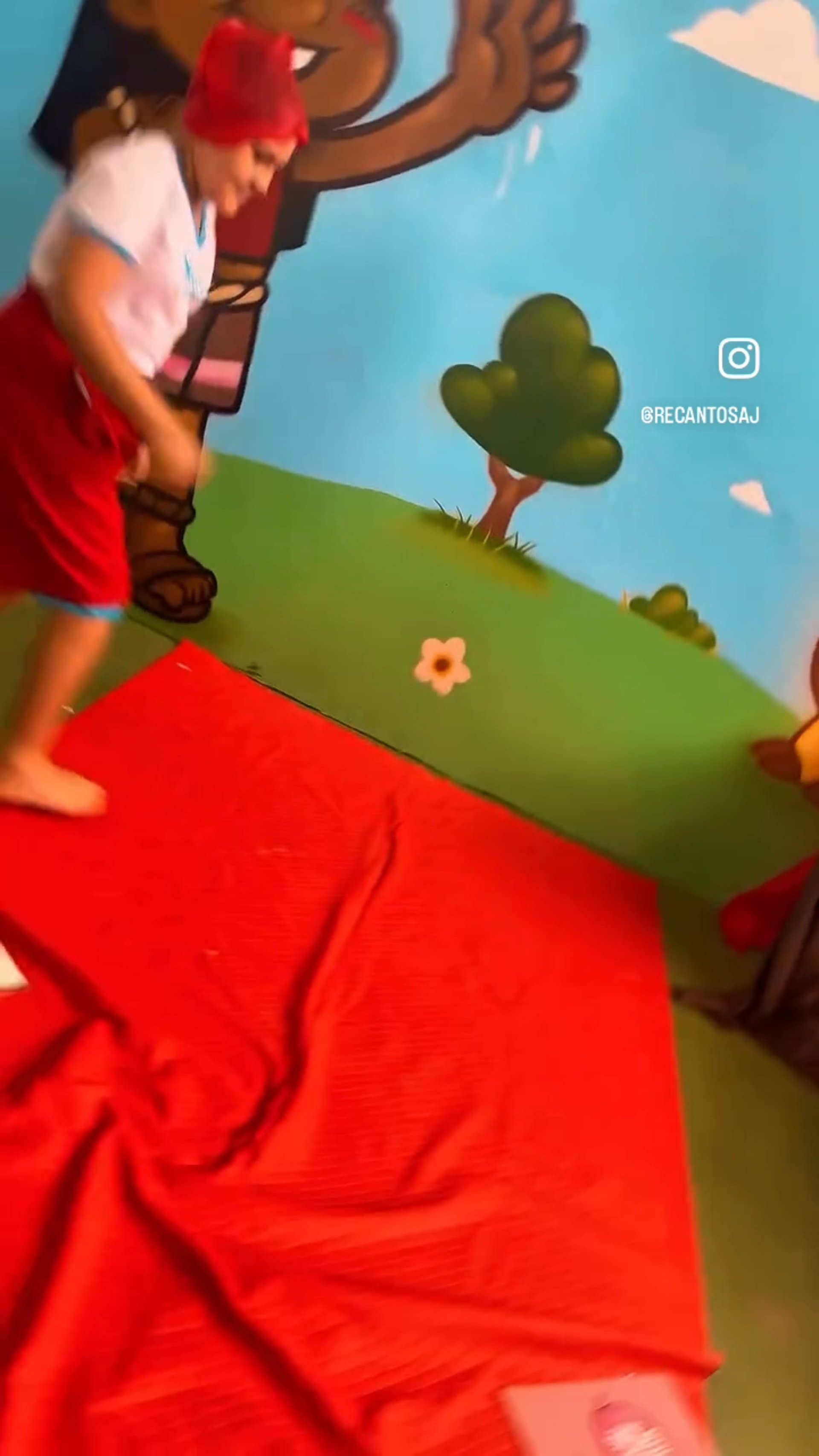 Comemoração do Dia do Livro na Escola Recanto Infantil