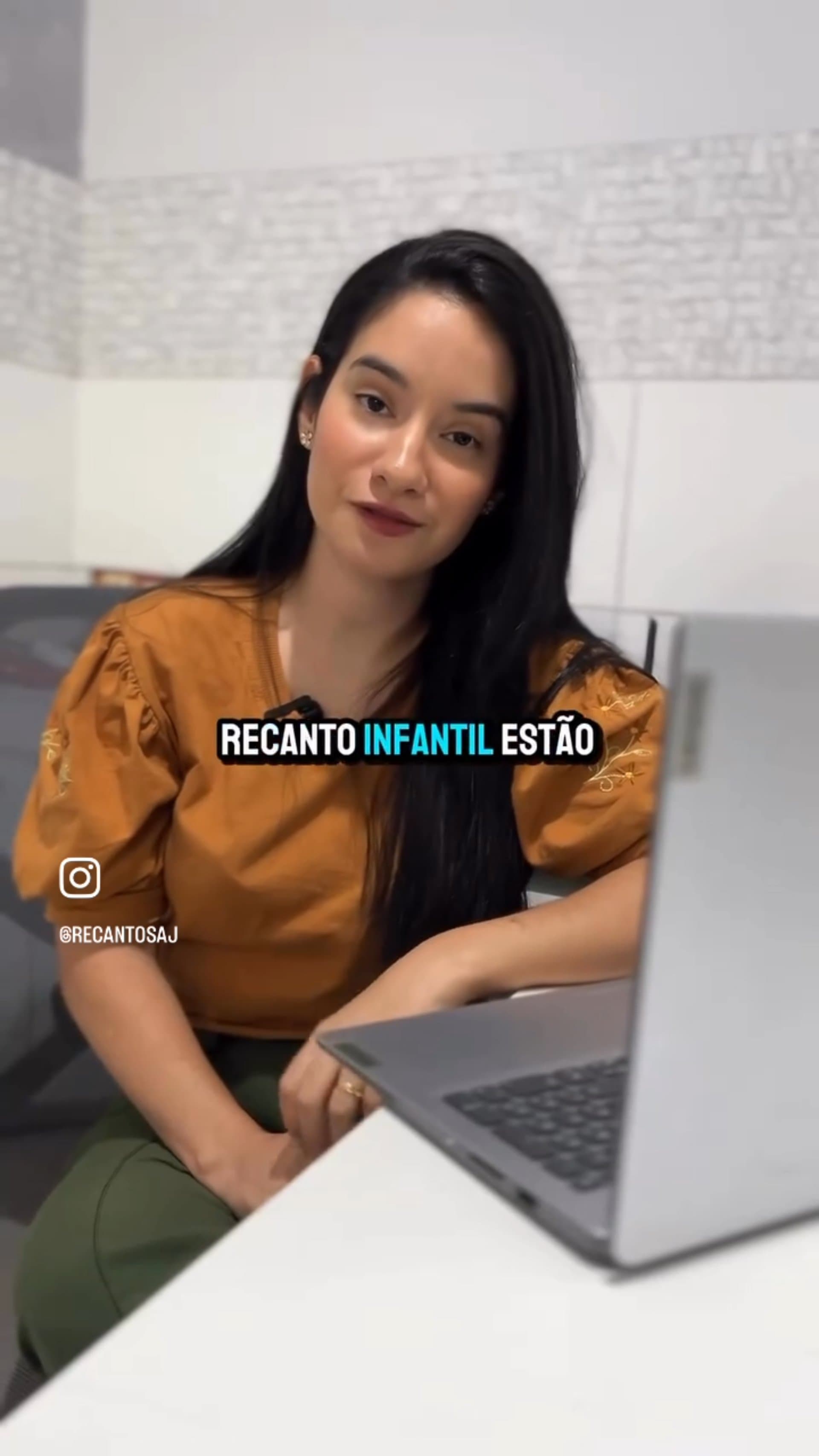 Psicóloga da Escola Recanto Infantil